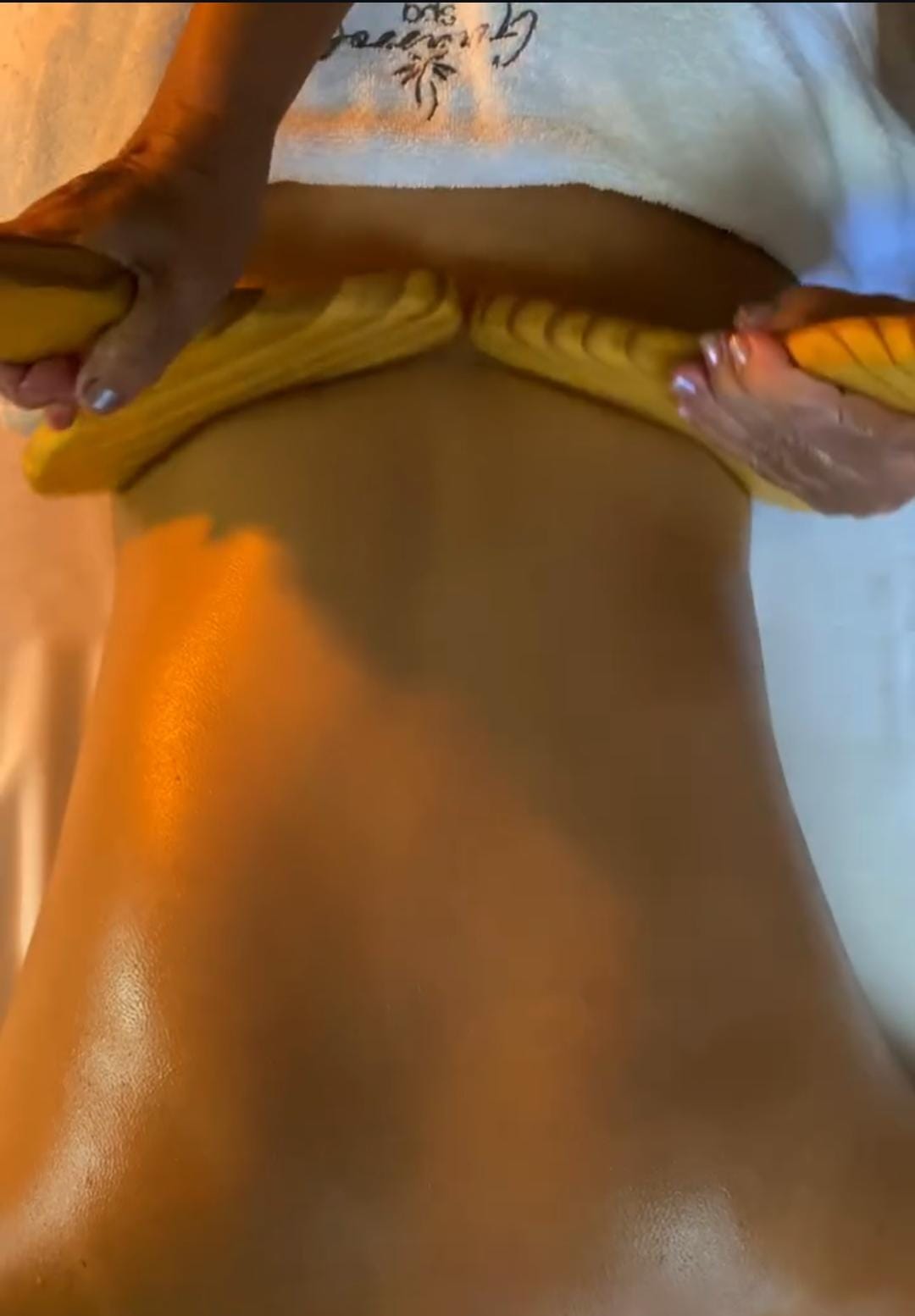 Massagem com pantalas